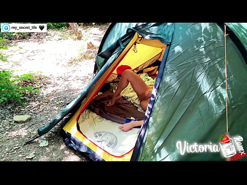 ❤️ Gefilmd op camera Gepassioneerd aftrekken Vreemdeling in een tent ❌ Porn video at nl.hentaiteca.ru