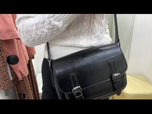 ❤️ Publiekelijke masturbatie van jonge teef FeralBerry met een dildo in de paskamer ❌ Porn video at nl.hentaiteca.ru
